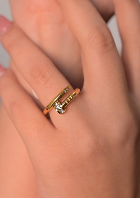 خاتم كارتيير مسمار مع زركون